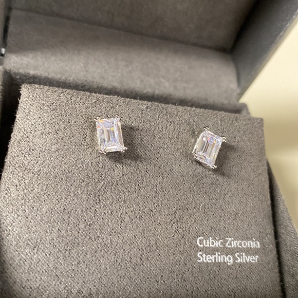 Nordstorm rectangle sterling stud earrings cubic zirconia - Picture 2 of 2
